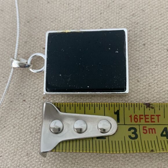 Black Pendant on Silver-Tone Omega Wire Choker – Faux Onyx Necklace 18” - Picture 9 of 9